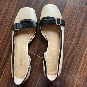 Barely worn elegant shoes